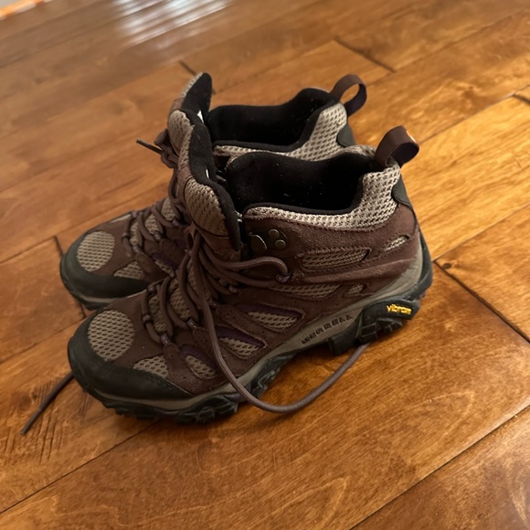 Merrell hiking 🥾 boots - Picture 3 of 5